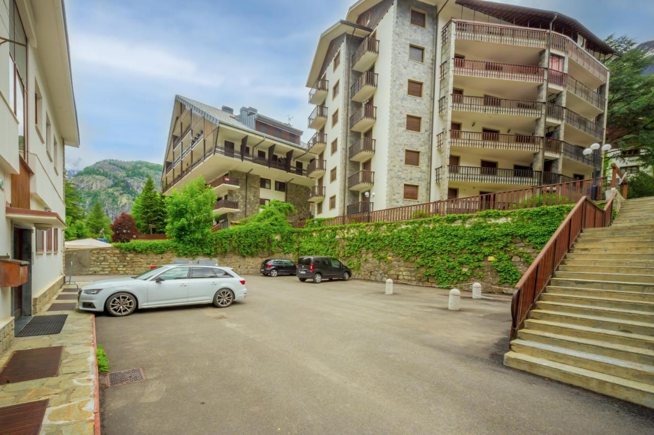 Appartamento Camille - Accogliente E Con Parcheggio - Cour 0078 Courmayeur Exterior photo